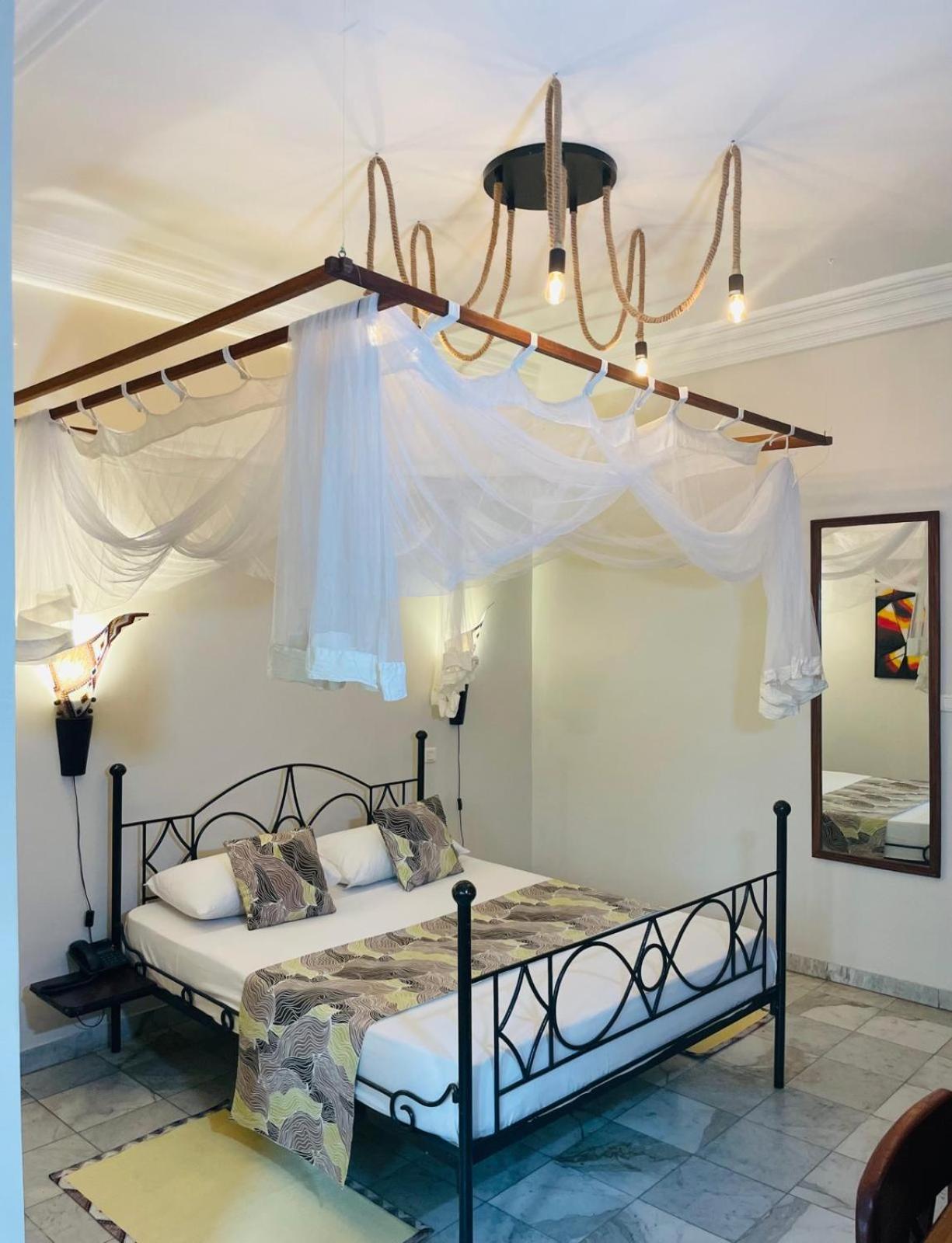 Le Lodge Des Almadies Dakar Luaran gambar